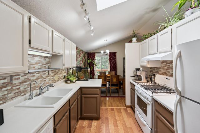 13334 Court Place, Burnsville, MN 55337