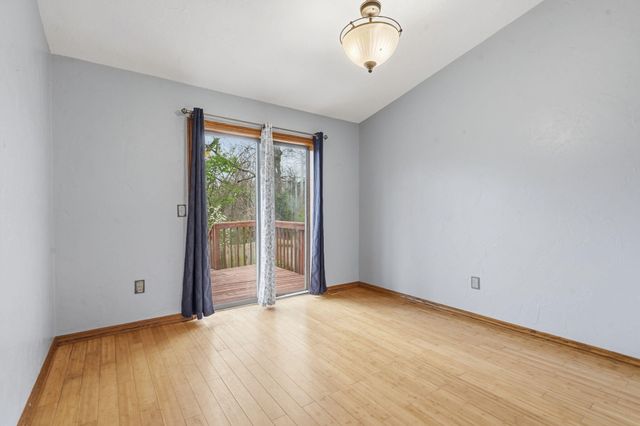 4040 W Woodshill Court, Springfield, MO 65802