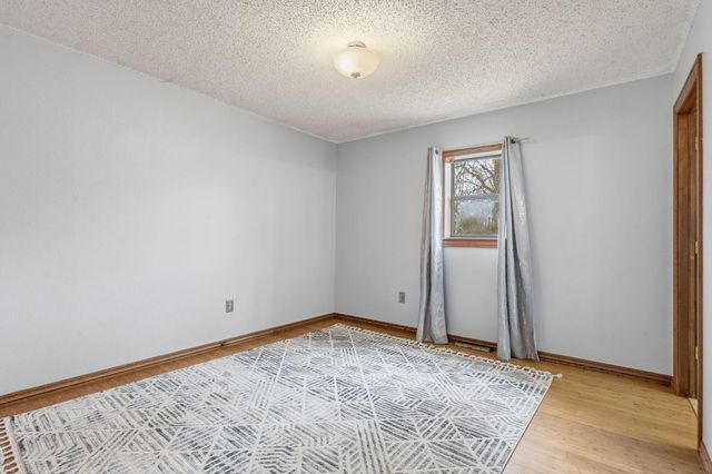 4040 W Woodshill Court, Springfield, MO 65802