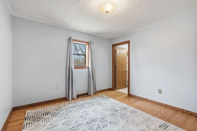 4040 W Woodshill Court, Springfield, MO 65802