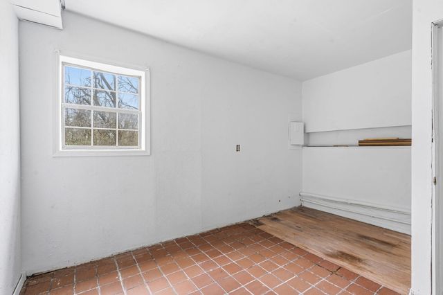 4040 W Woodshill Court, Springfield, MO 65802