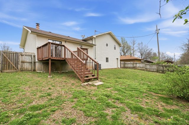 4040 W Woodshill Court, Springfield, MO 65802