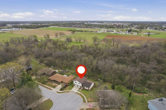 4040 W Woodshill Court, Springfield, MO 65802