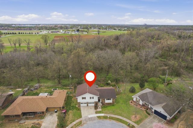 4040 W Woodshill Court, Springfield, MO 65802