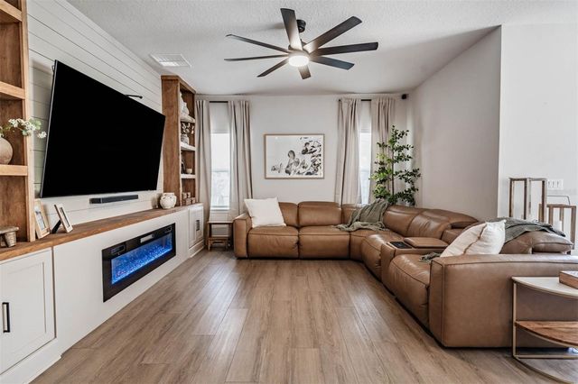 29345 MEADOWCROFT AVENUE, Wesley Chapel, FL 33544