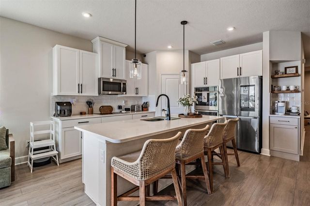 29345 MEADOWCROFT AVENUE, Wesley Chapel, FL 33544