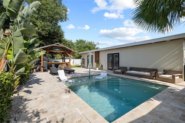 6623 12TH TERRACE N, St Petersburg, FL 33710