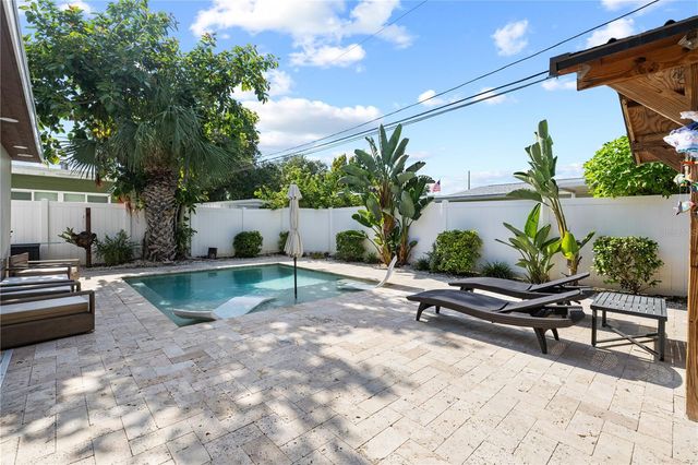 6623 12TH TERRACE N, St Petersburg, FL 33710