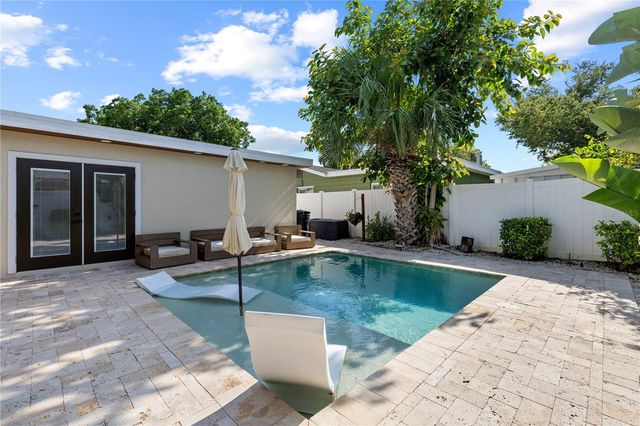 6623 12TH TERRACE N, St Petersburg, FL 33710