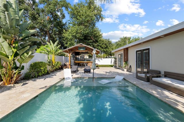 6623 12TH TERRACE N, St Petersburg, FL 33710
