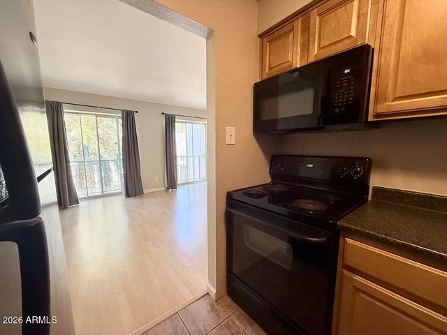 1004 E OSBORN Road E, Phoenix, AZ 85014