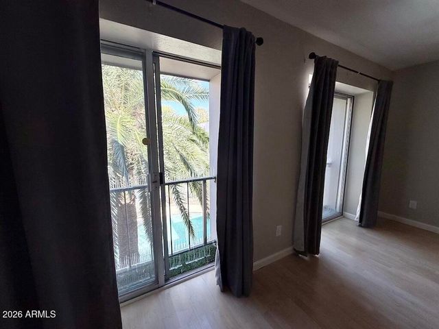 1004 E OSBORN Road E, Phoenix, AZ 85014