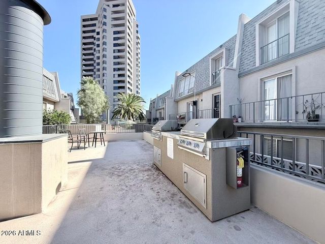 1004 E OSBORN Road E, Phoenix, AZ 85014