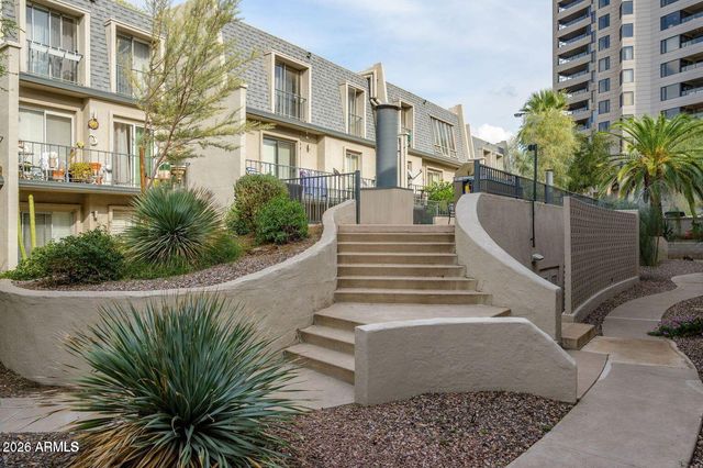 1004 E OSBORN Road E, Phoenix, AZ 85014