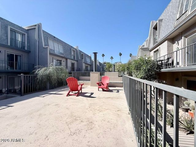 1004 E OSBORN Road E, Phoenix, AZ 85014