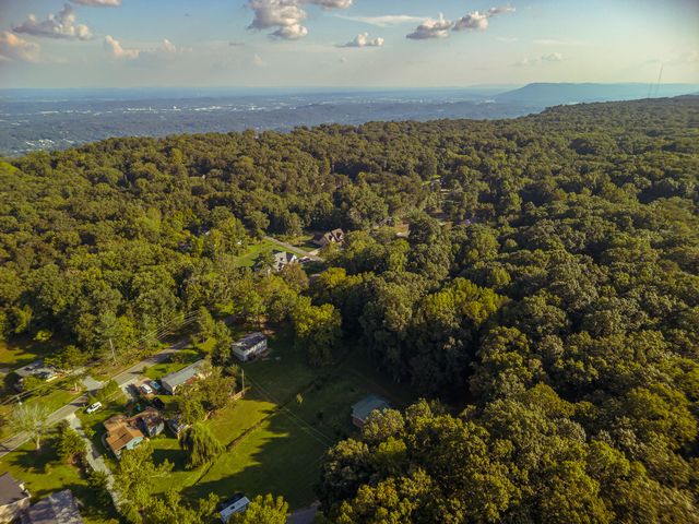 3501 Wilson Avenue, Signal Mountain, TN 37377