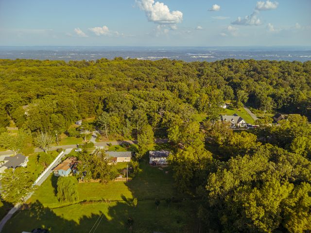 3501 Wilson Avenue, Signal Mountain, TN 37377