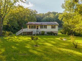 3501 Wilson Avenue, Signal Mountain, TN 37377