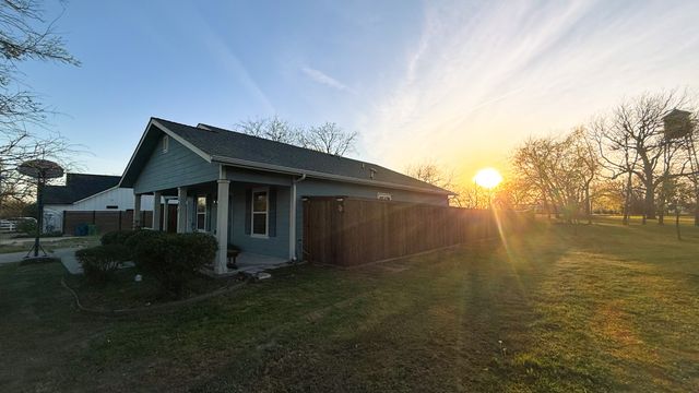 307 S New Mexico Street, Celina, TX 75009