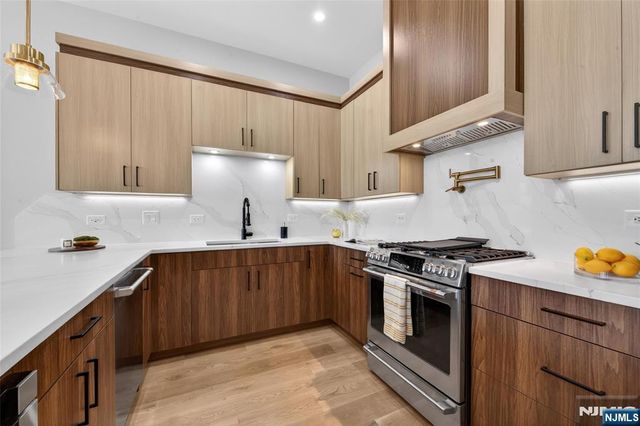 172 Griffith Street 3, Jersey City, NJ 07307