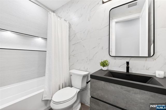 172 Griffith Street 3, Jersey City, NJ 07307
