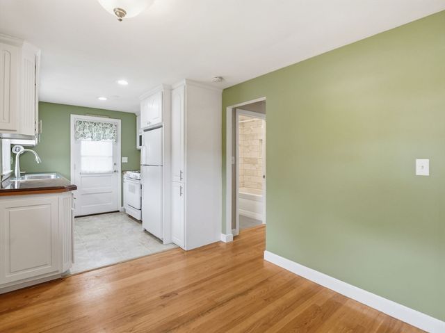 35 Southern Ave, Weymouth, MA 02188