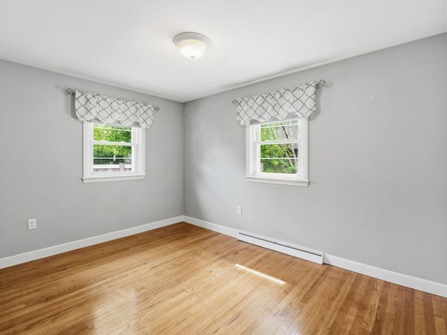 35 Southern Ave, Weymouth, MA 02188