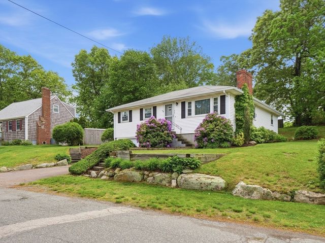 35 Southern Ave, Weymouth, MA 02188