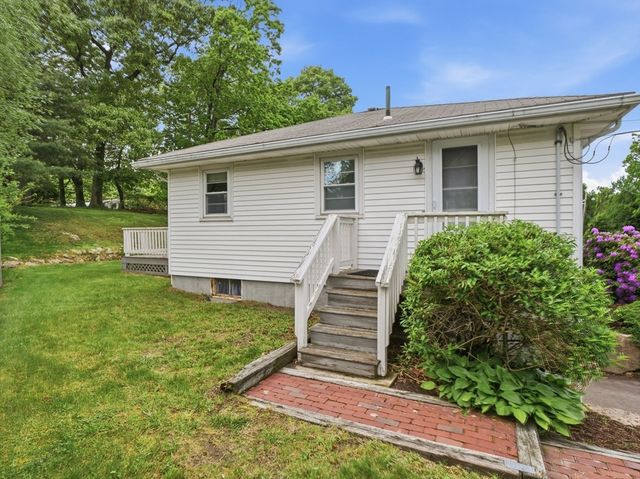 35 Southern Ave, Weymouth, MA 02188