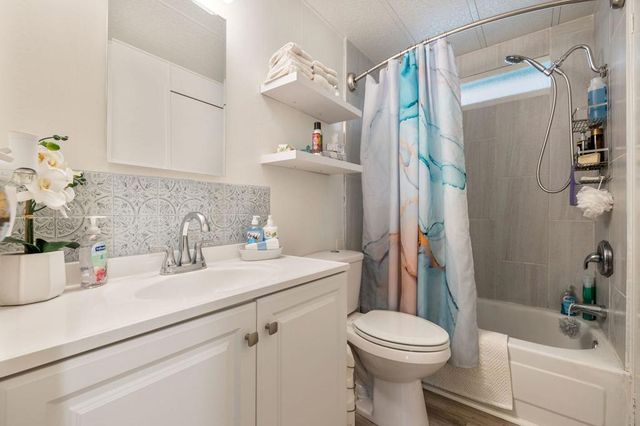 246 Laredo Drive, Palm Springs, CA 92264