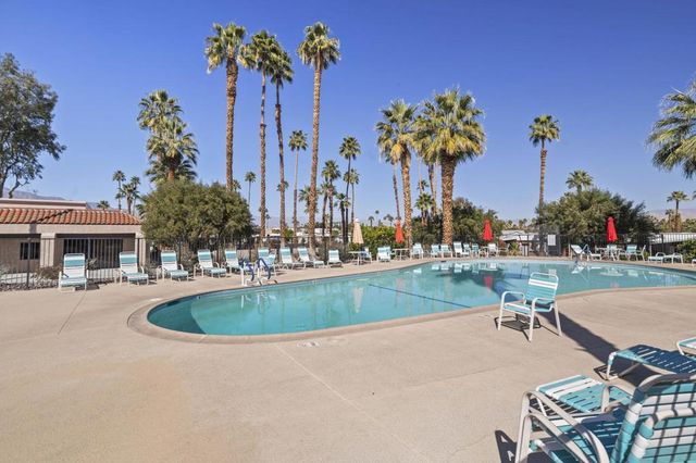 246 Laredo Drive, Palm Springs, CA 92264