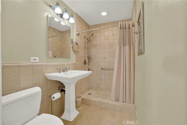 31561 Table Rock Drive 213, Laguna Beach, CA 92651