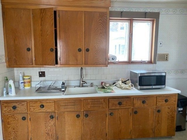 32 Vernon St, Waltham, MA 02453