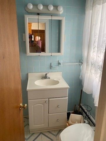 32 Vernon St, Waltham, MA 02453