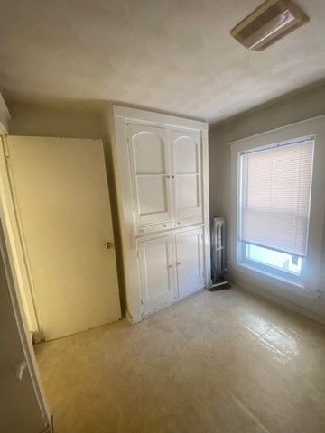 32 Vernon St, Waltham, MA 02453