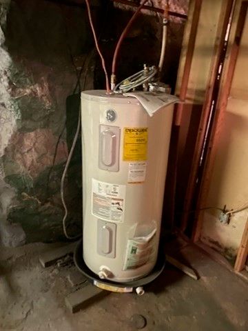 32 Vernon St, Waltham, MA 02453