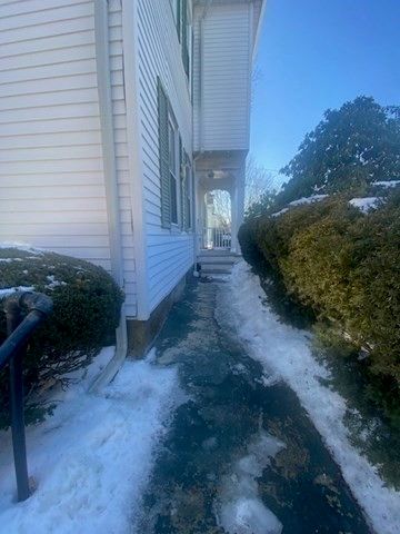 32 Vernon St, Waltham, MA 02453