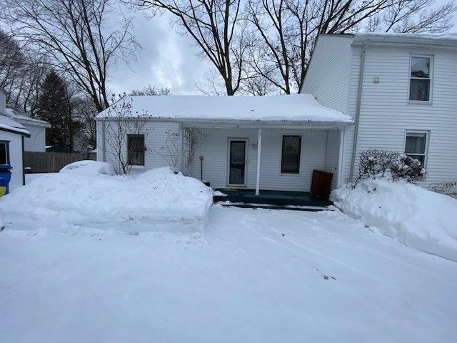 32 Vernon St, Waltham, MA 02453