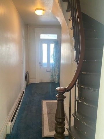 32 Vernon St, Waltham, MA 02453