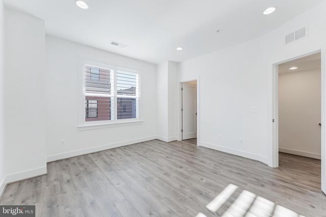 3510 BELLFLOWER LN, Rockville, MD 20852