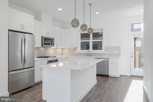 3510 BELLFLOWER LN, Rockville, MD 20852