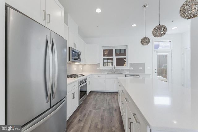 3510 BELLFLOWER LN, Rockville, MD 20852