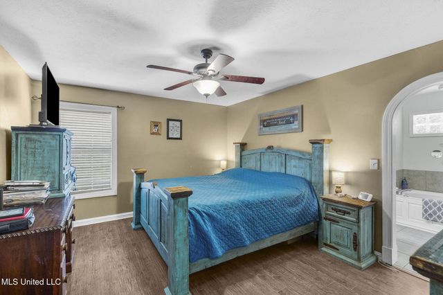 1522 W Flowers Road, Terry, MS 39170