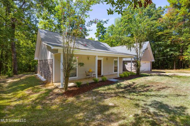 1522 W Flowers Road, Terry, MS 39170