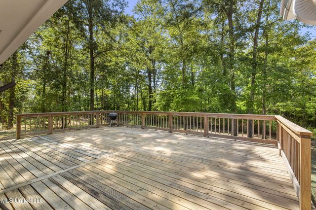 1522 W Flowers Road, Terry, MS 39170
