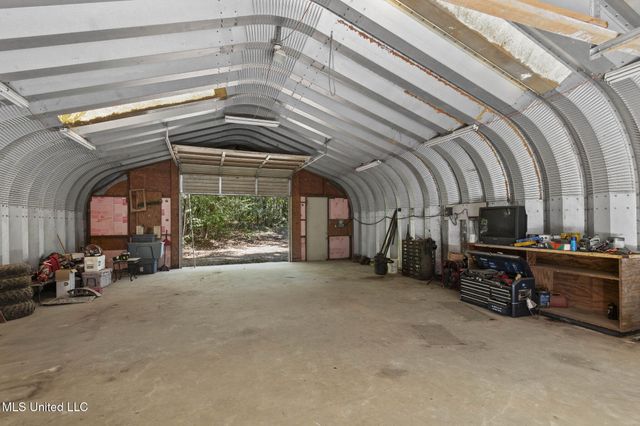 1522 W Flowers Road, Terry, MS 39170