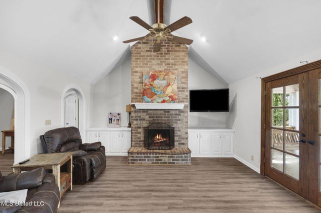 1522 W Flowers Road, Terry, MS 39170