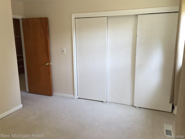 2663 COLONIAL Way, Bloomfield Charter Township, MI 48304