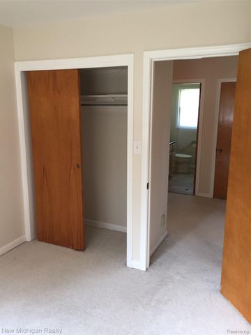 2663 COLONIAL Way, Bloomfield Charter Township, MI 48304
