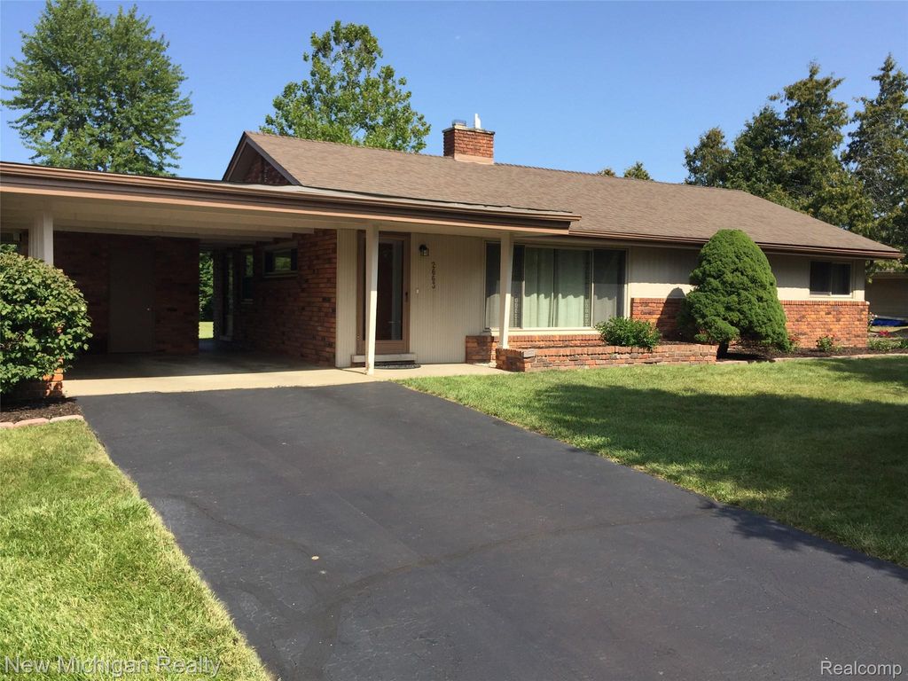 2663 COLONIAL Way, Bloomfield Charter Township, MI 48304
